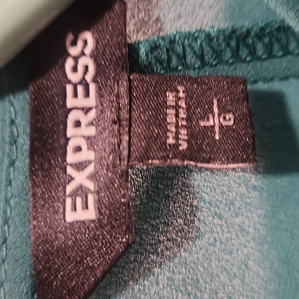 Express Blouse - Picture 3 of 4